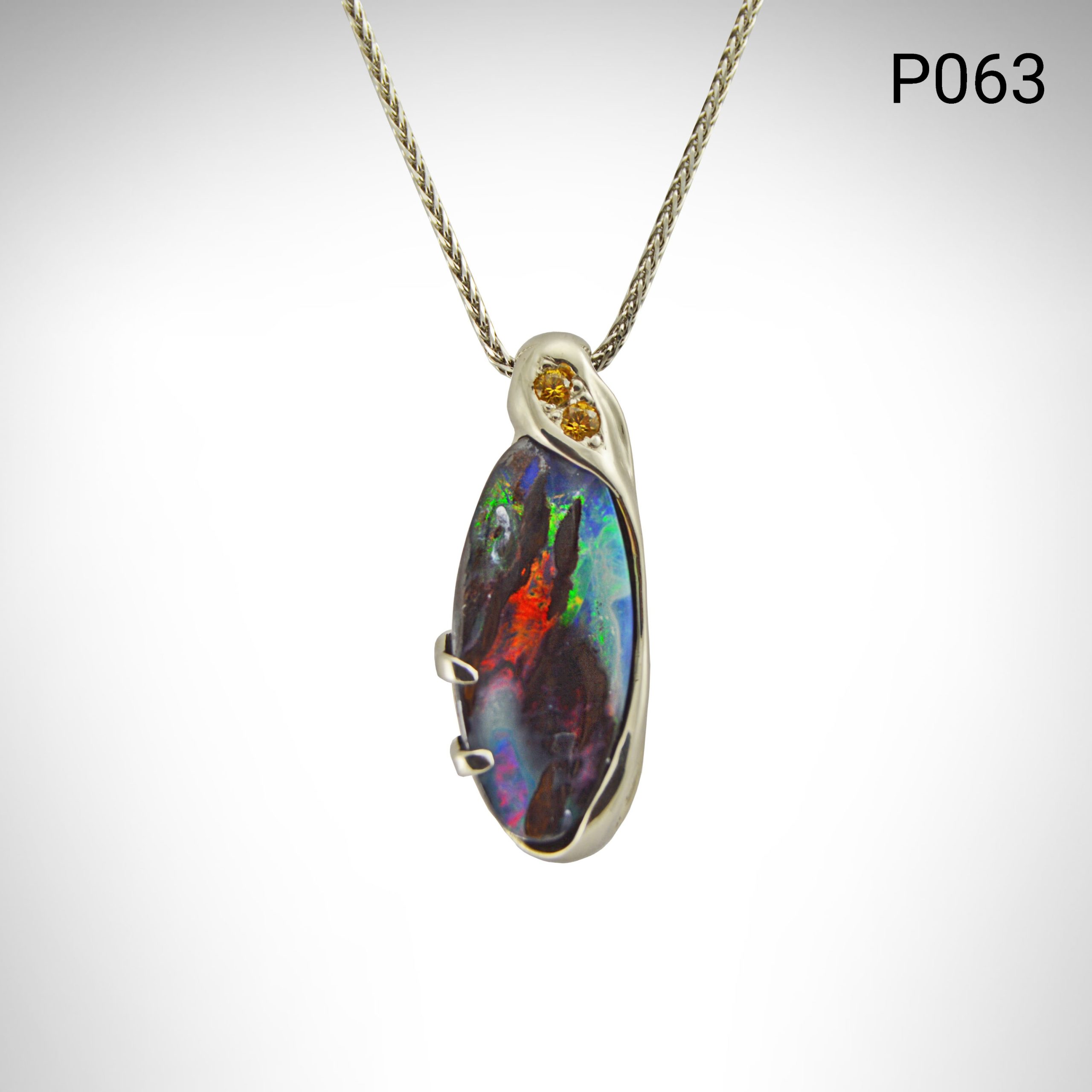 Pendant_Boulder_Opal_Sapphires