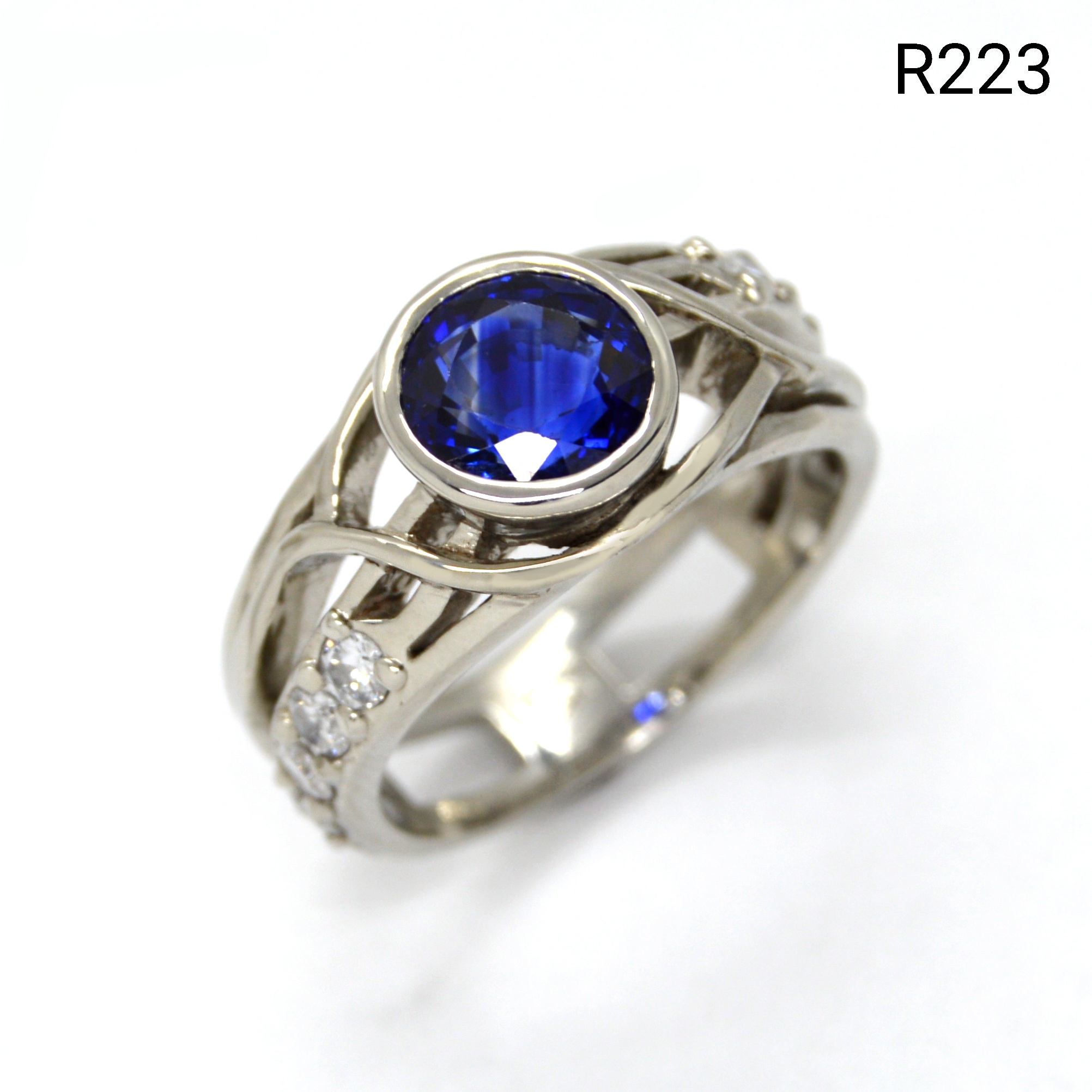 Ring_Blue Sapphire Bezel Intricate Openwork Ring_edited-1