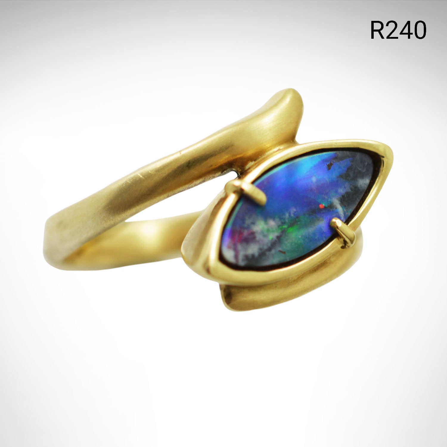 Ring_YellowGold_BoulderOpal