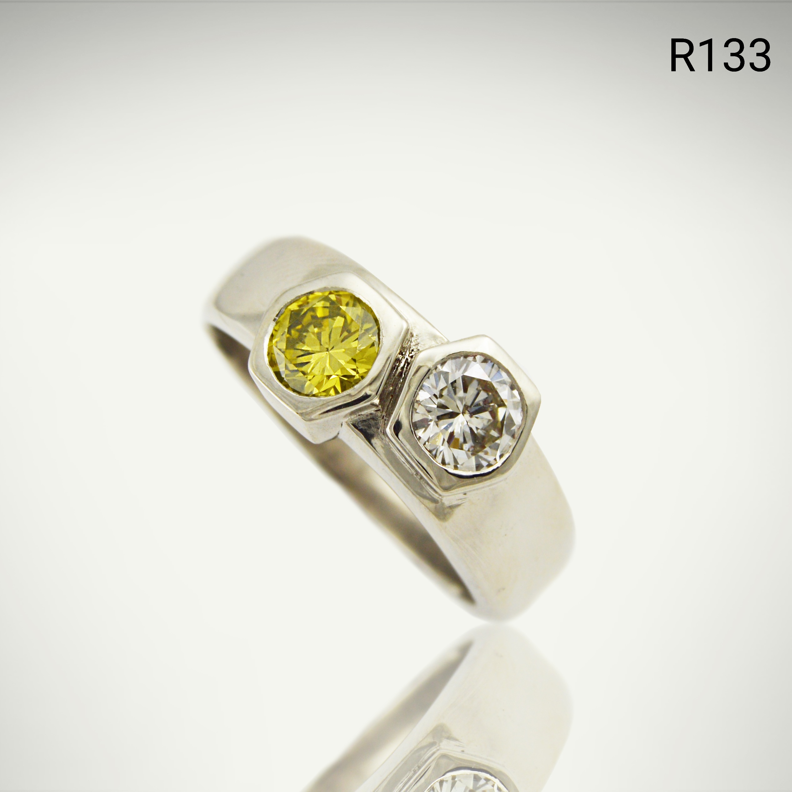 Ring_Yellow_White_WhiteGold